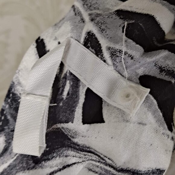 WHMB Size 2 Black And White Fit and Flare Dress Wide Straps Defined Waist NWT - Picture 7 of 16